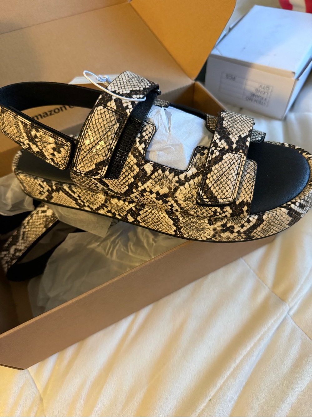 Amazon Essentials Women’s Black & White Snake-Print Slide Sandals with Buckle
